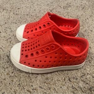 Size 6 native shoes ( toddler)